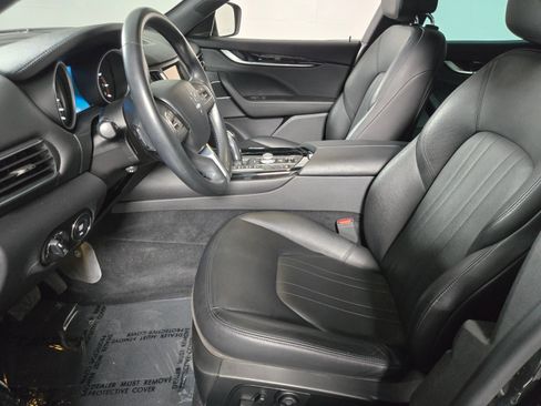Used 2019 Maserati Levante AWD/4WD image 13