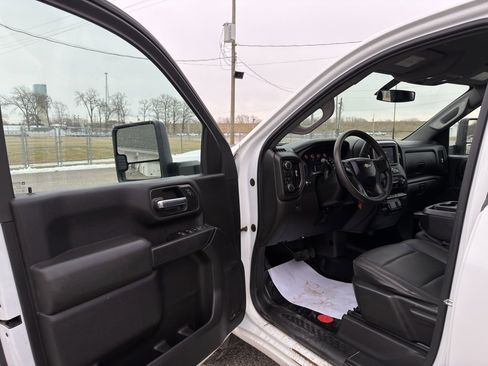 Used 2023 Chevrolet Silverado 2500 W/T w/ WT Fleet Convenience Package image 33