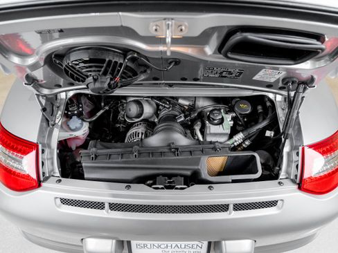 Used 2010 Porsche 911 GT3 RWD image 8