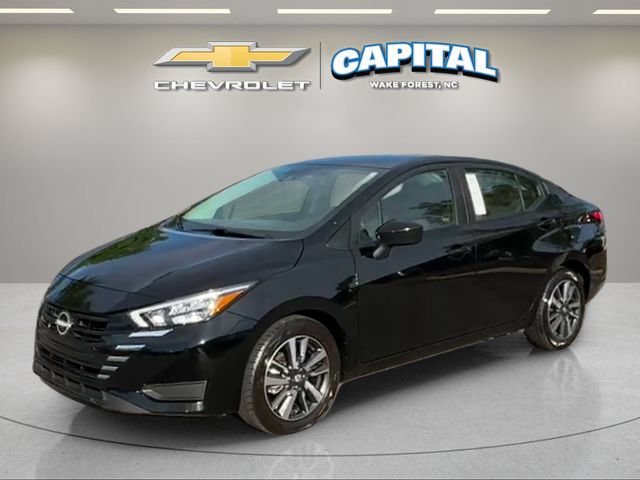 Used 2025 Nissan Versa SV FWD image 1
