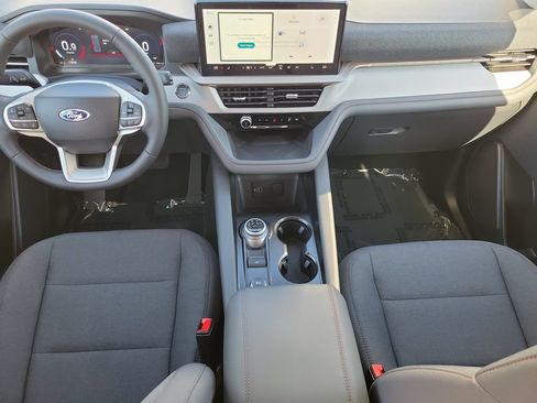 New 2026 Ford Explorer Active RWD image 11