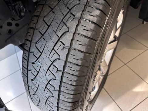 Used 2023 Ford F150 Lariat w/ Equipment Group 502A High image 31