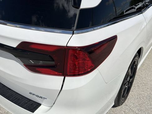 Used 2024 Honda Odyssey Sport image 10