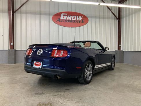 Used 2010 Ford Mustang Premium RWD image 9