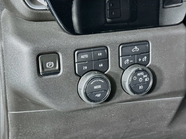 Used 2024 Chevrolet Silverado 1500 LT Trail Boss AWD/4WD image 10