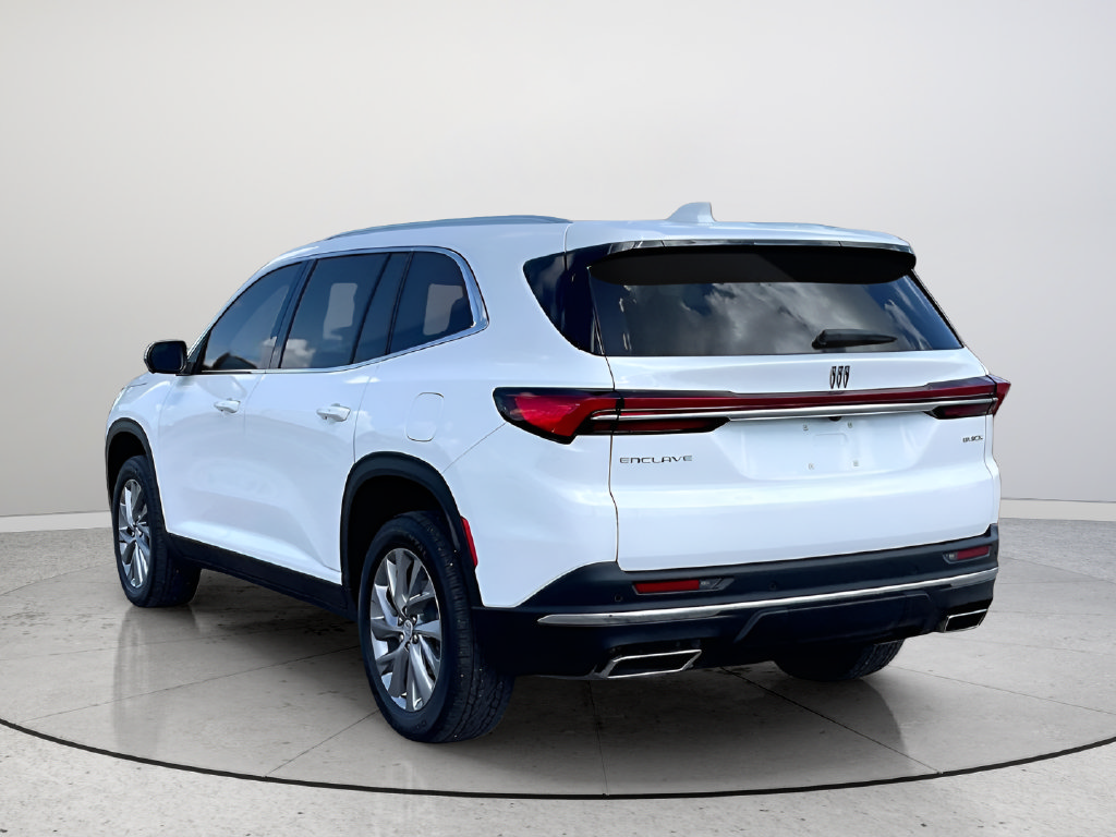 Used 2025 Buick Enclave Preferred FWD image 4