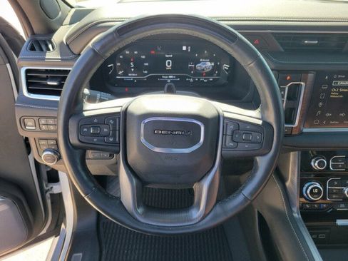 Used 2024 GMC Yukon XL Denali Ultimate image 17
