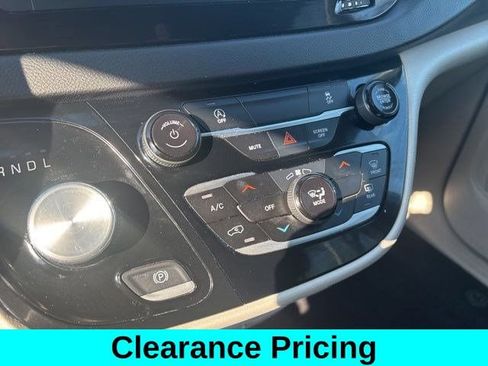 Used 2023 Chrysler Voyager LX FWD image 22