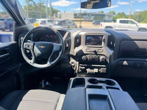 Used 2025 Chevrolet Silverado 2500 Custom w/ Snow Plow Prep/Camper Package AWD/4WD image 12