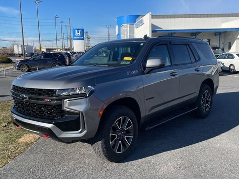 Used 2022 Chevrolet Tahoe Z71 w/ Luxury Package image 3