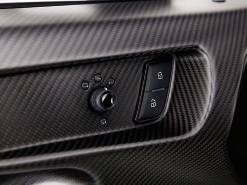 Used 2022 Lamborghini Huracan STO image 30