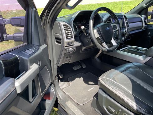 Used 2019 Ford F250 Platinum AWD/4WD image 8