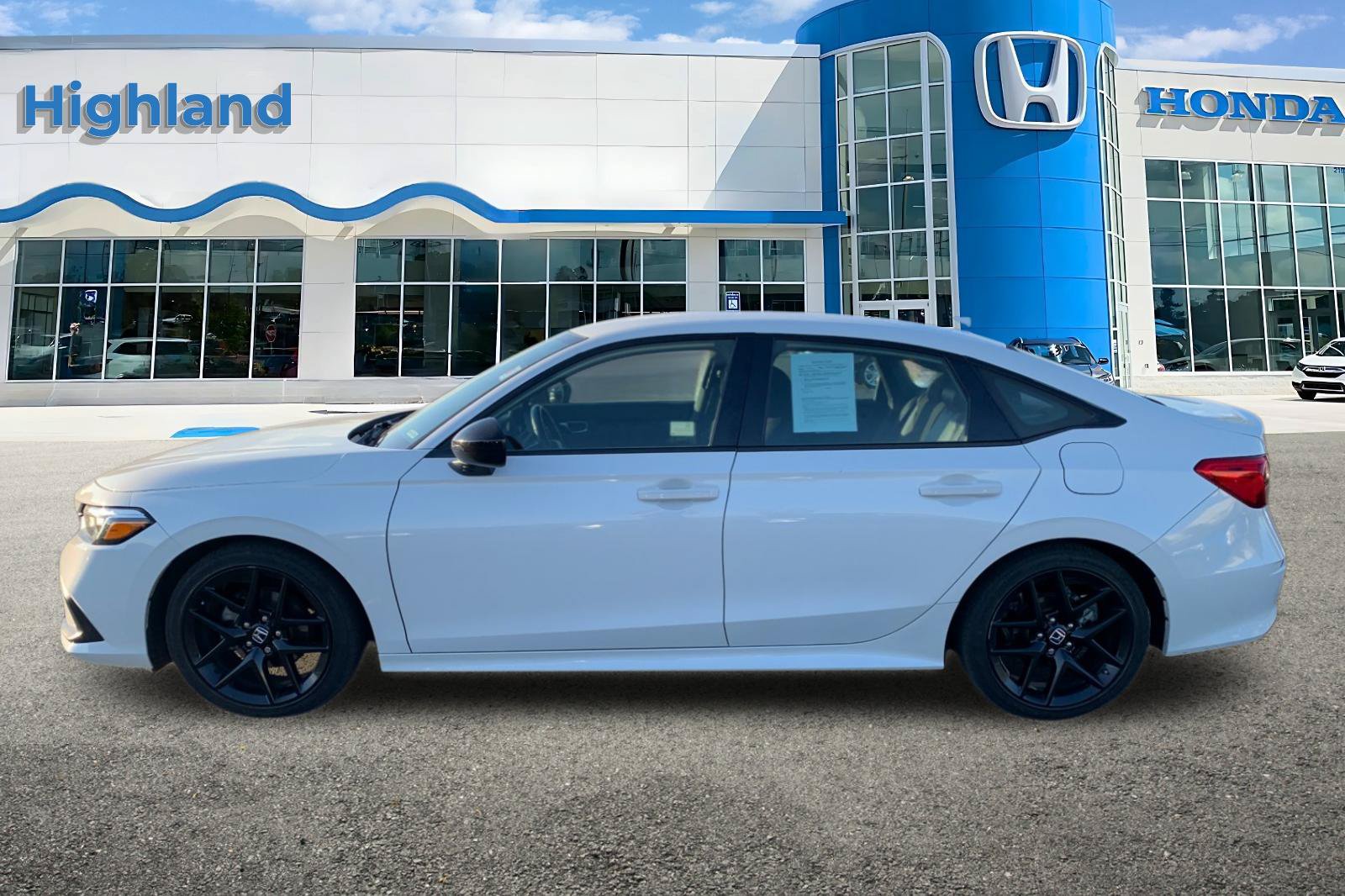 Used 2022 Honda Civic Sport image 2