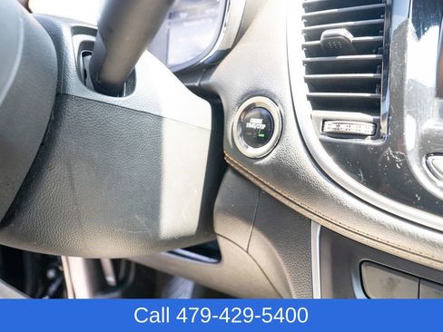 Used 2020 Chevrolet Trax LT w/ LT Convenience Package AWD/4WD image 23