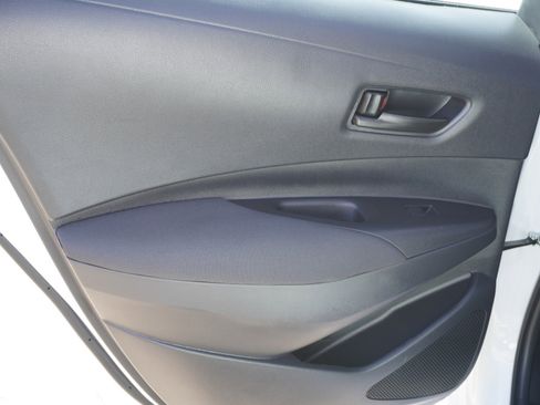 Used 2025 Toyota Corolla LE image 11