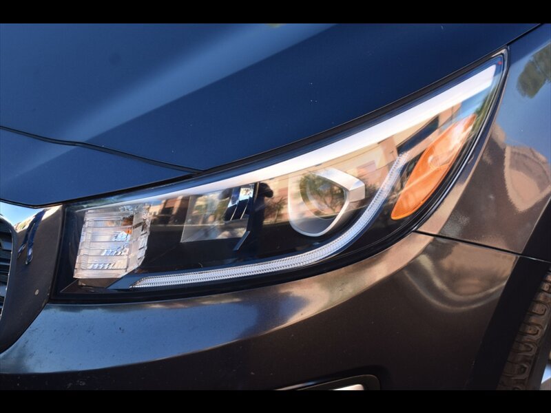 Used 2020 Kia Sedona LX FWD image 46