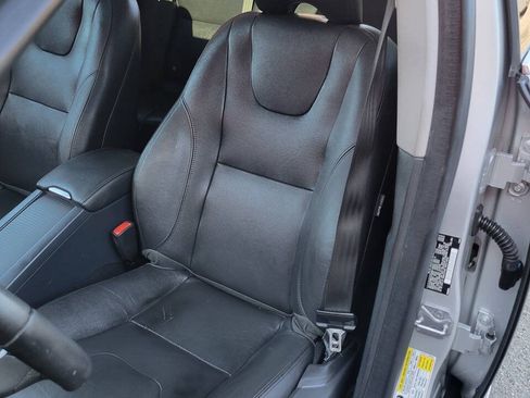 Used 2015 Volvo XC60 T5 Premier w/ Proximity Package FWD image 15