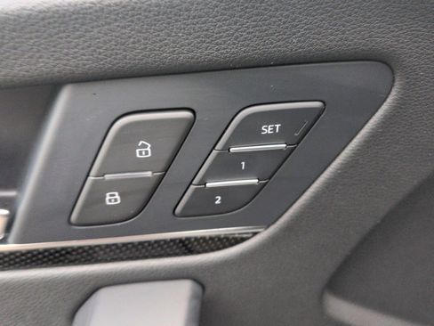 Used 2021 Audi SQ5 Prestige w/ Prestige Package image 9