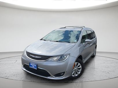 Used 2018 Chrysler Pacifica Touring-L