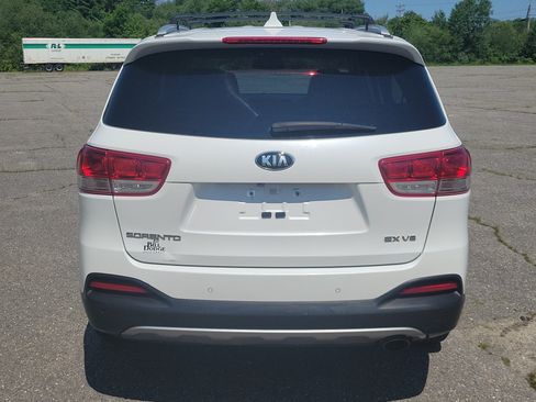 Used 2018 Kia Sorento EX AWD/4WD image 6