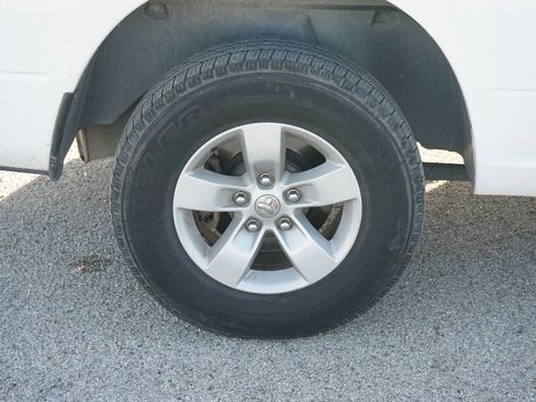 Used 2019 RAM 1500 Classic SLT image 4