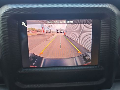 Used 2022 Jeep Gladiator Willys image 19