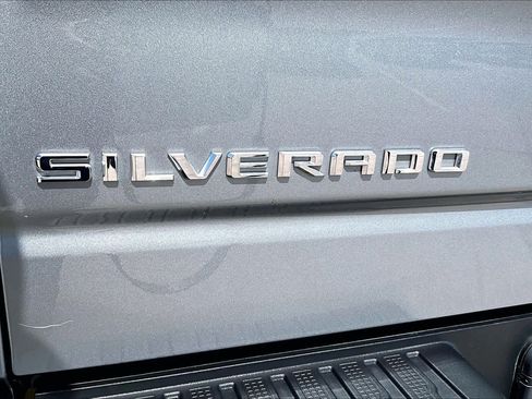 Used 2023 Chevrolet Silverado 1500 LT RWD image 10