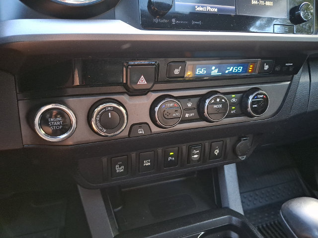 Used 2017 Toyota Tacoma TRD Sport w/ Premium & Technology Package AWD/4WD image 16