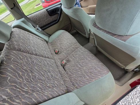 Used 1998 Subaru Forester L AWD/4WD image 5