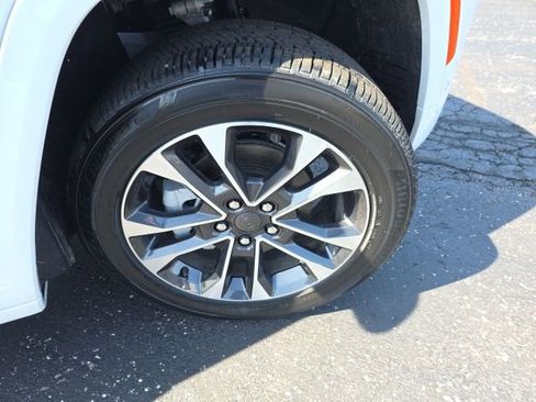 Used 2025 Jeep Grand Cherokee Overland w/ Adv Protech Group III image 56