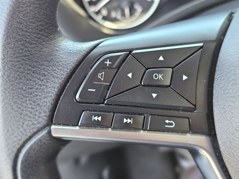 Used 2024 Nissan Sentra SV FWD image 17