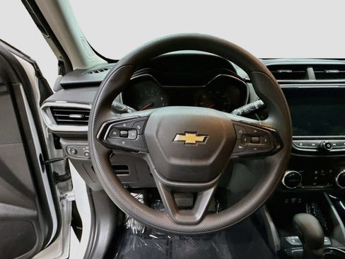 Used 2022 Chevrolet TrailBlazer LT w/ Convenience Package AWD/4WD image 14