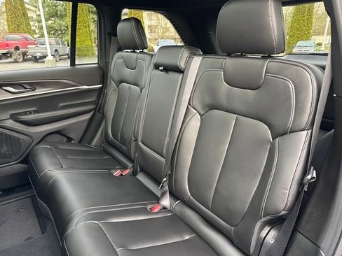 New 2025 Jeep Grand Cherokee Limited AWD/4WD image 22