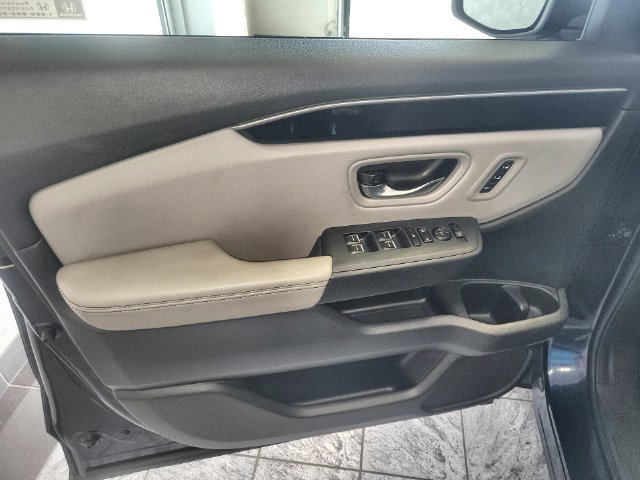 Used 2023 Honda Pilot Touring image 13