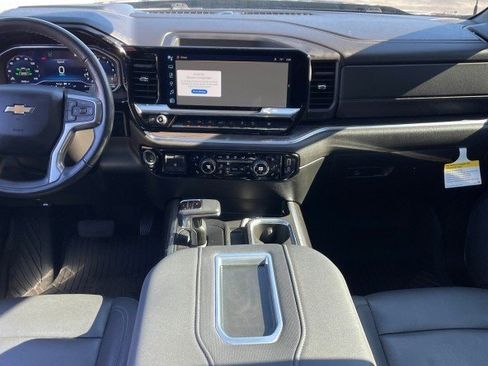 Used 2022 Chevrolet Silverado 1500 LTZ w/ LTZ Premium Package image 8