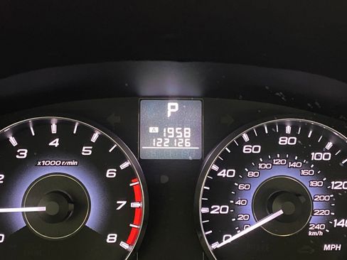 Used 2011 Subaru Outback 2.5i Limited image 23