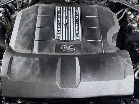 Used 2020 Land Rover Discovery SE image 39