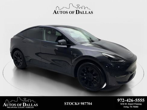 Used 2024 Tesla Model Y Long Range AWD/4WD image 1