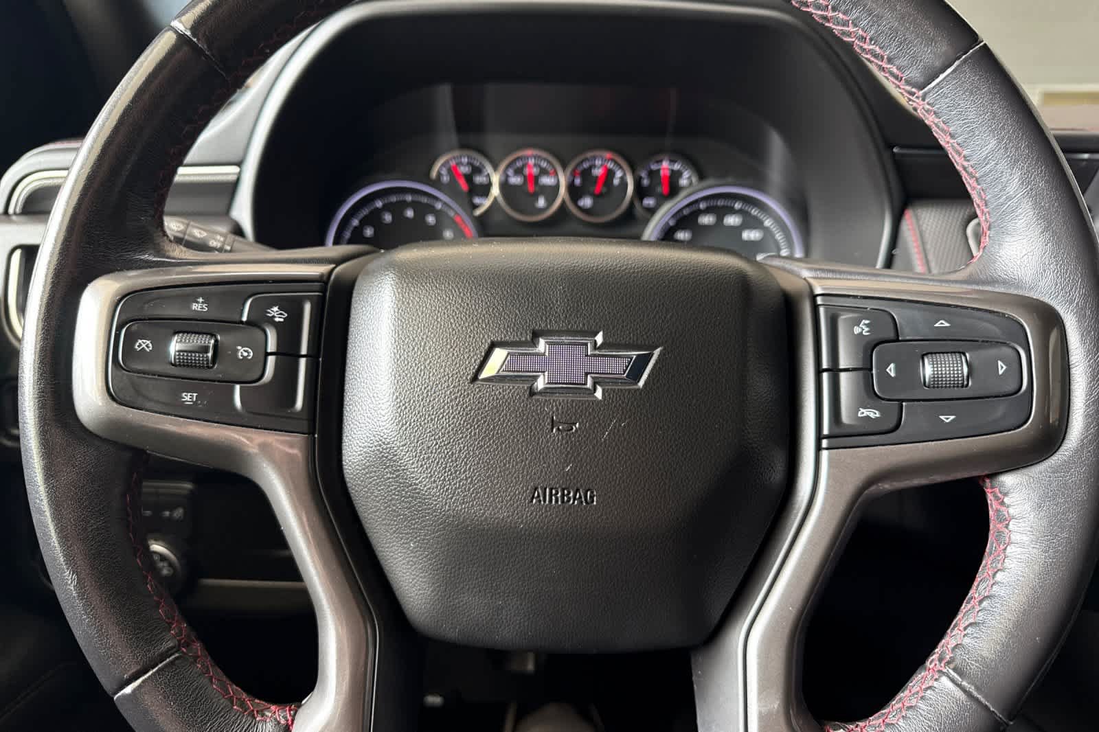 Used 2021 Chevrolet Suburban RST AWD/4WD image 27