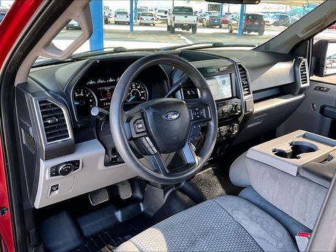 Used 2017 Ford F150 XLT w/ Trailer Tow Package image 17