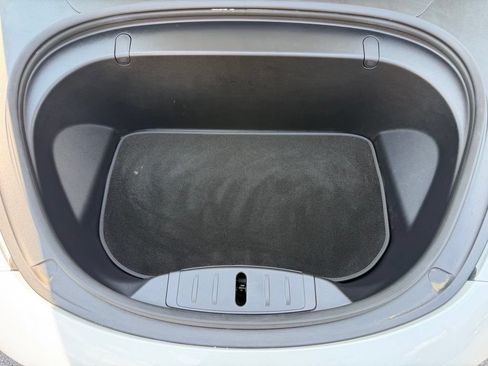 Used 2018 Tesla Model 3 RWD image 6
