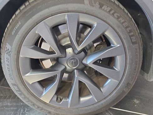 Used 2022 Tesla Model X Plaid AWD/4WD image 12