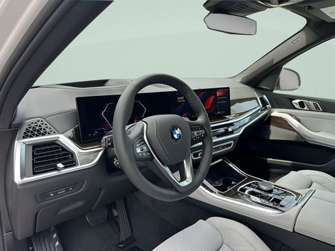 New 2026 BMW X5 xDrive40i AWD/4WD image 11