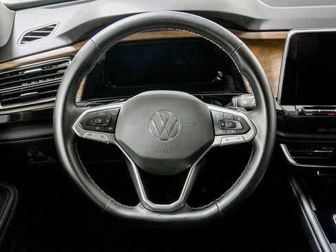 Used 2025 Volkswagen Atlas SE AWD/4WD image 22