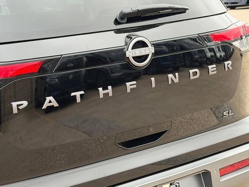 New 2026 Nissan Pathfinder SL FWD image 8
