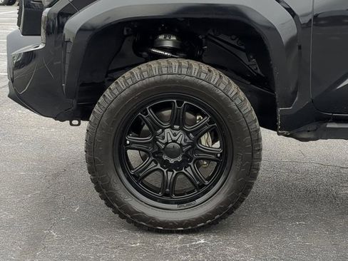 Used 2024 Toyota Tacoma TRD Sport image 7