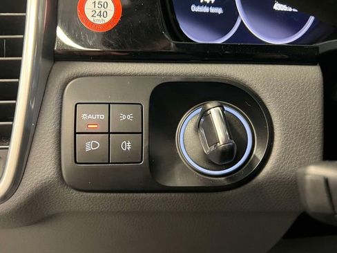 Used 2022 Porsche Cayenne Platinum Edition AWD/4WD image 21