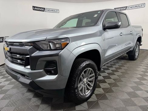 Used 2024 Chevrolet Colorado LT w/ LT Convenience Package RWD image 2