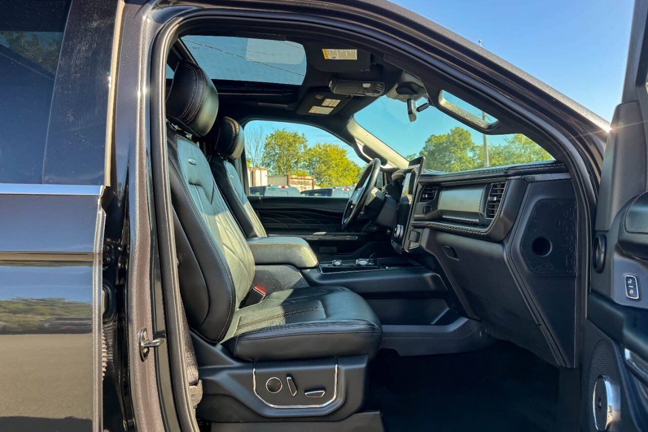 Used 2022 Ford Expedition Max Platinum AWD/4WD image 12