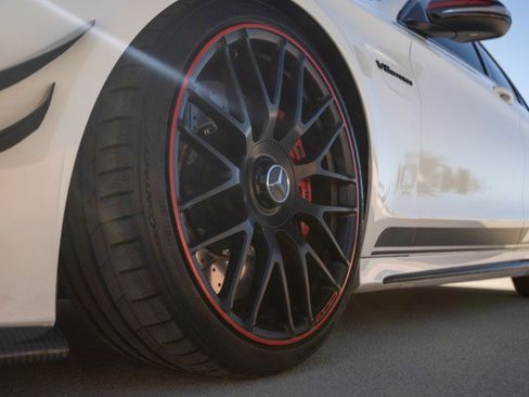 Used 2015 Mercedes-Benz C 63 AMG S image 12